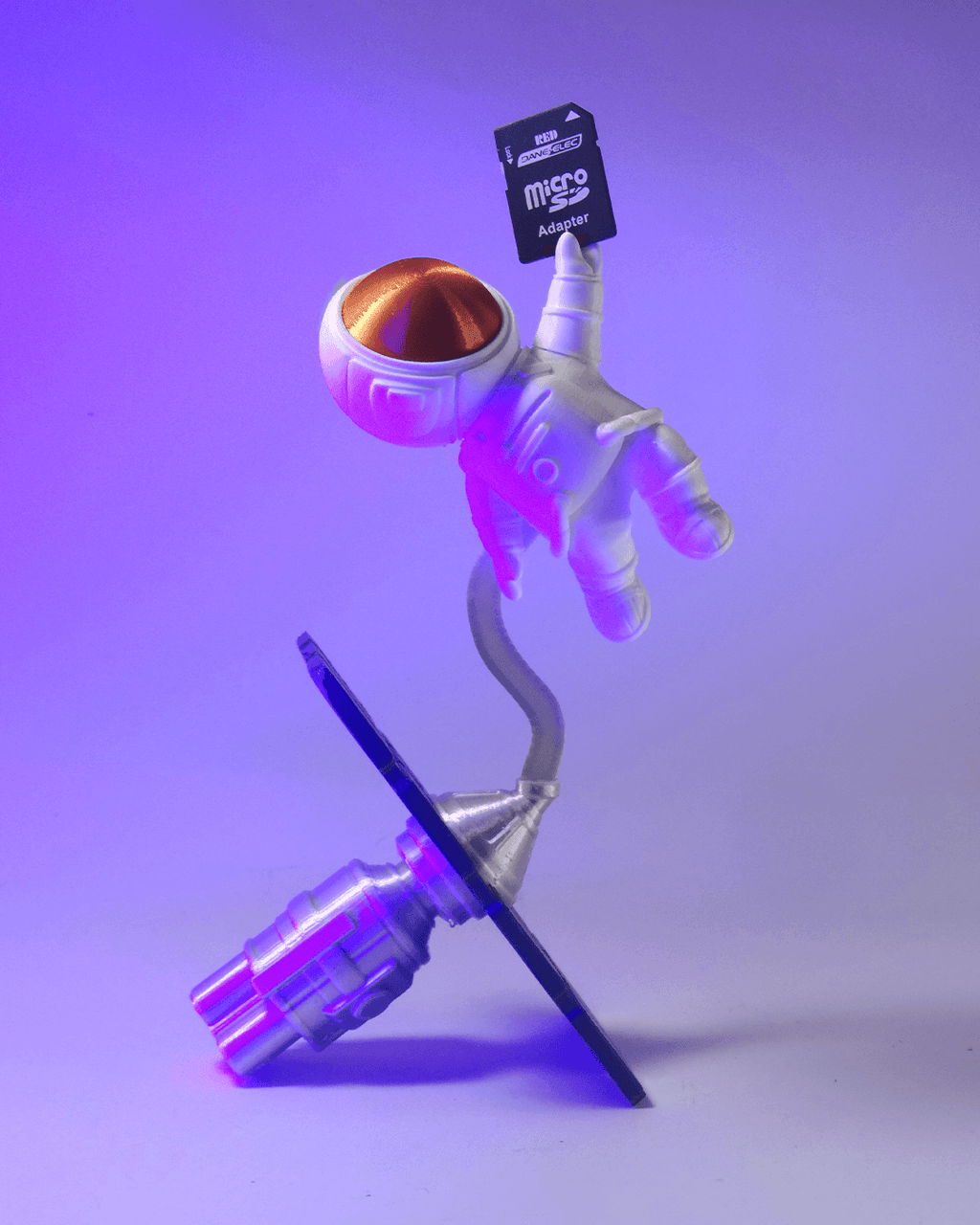 Astronaut Photo Holder - view 3