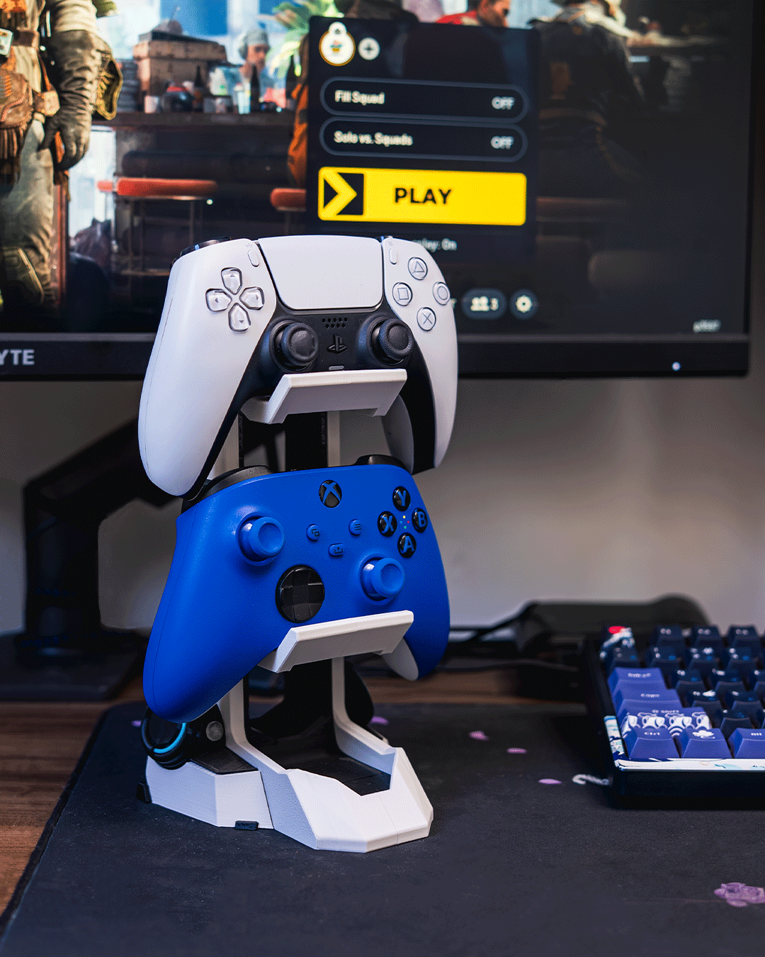 Command Sync - Controller & Headphone Holder - view 3