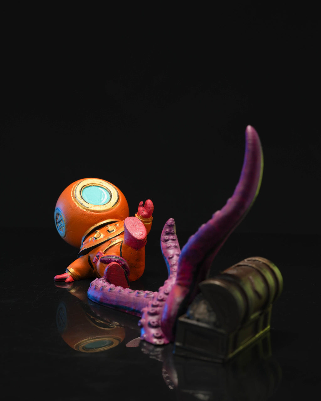 Deep Diver Photo Holder - view 2
