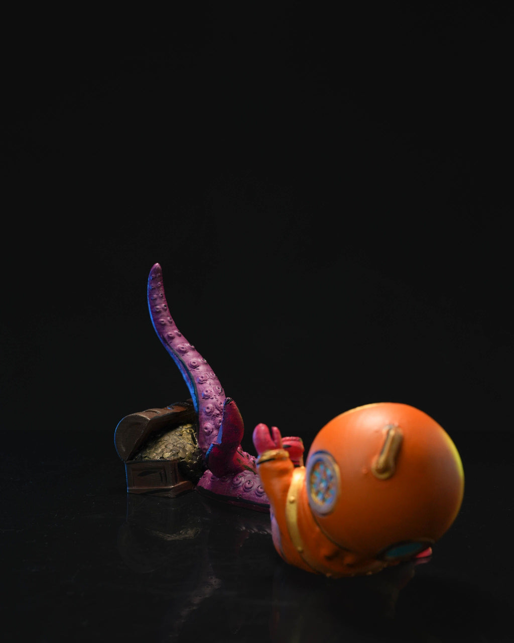 Deep Diver Photo Holder - view 5